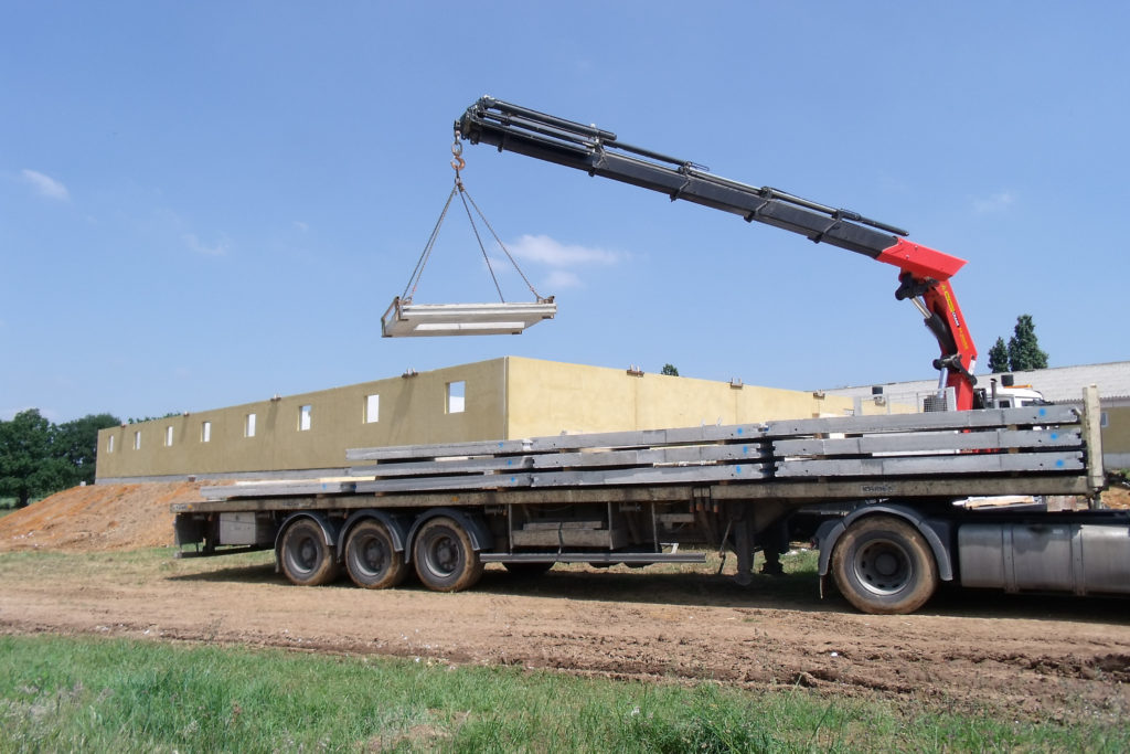 mur-prefabrique-beton-chantier-leretrif-janze